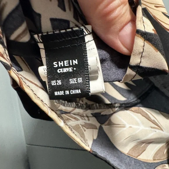 SHEIN Curve Leaf Pattern Top - Picture 3 of 8